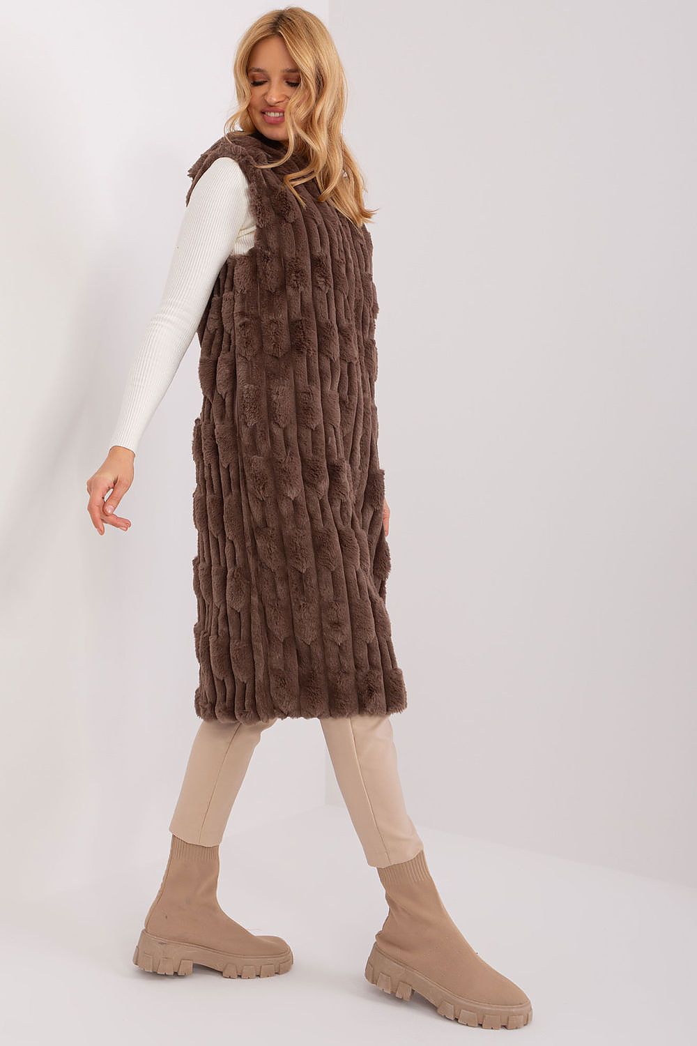  vest model 190868 AT 