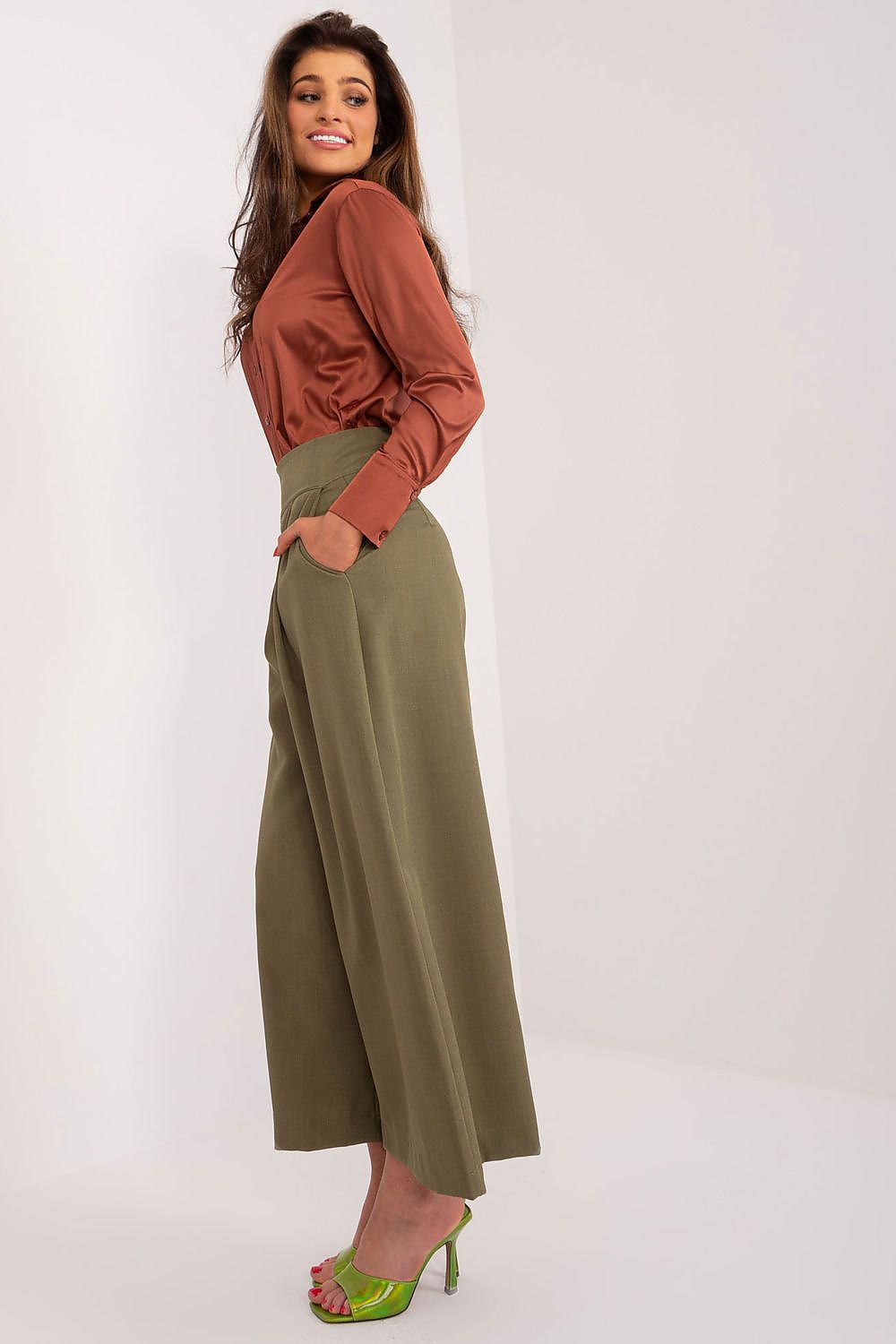  Kuloty model 192507 Italy Moda 