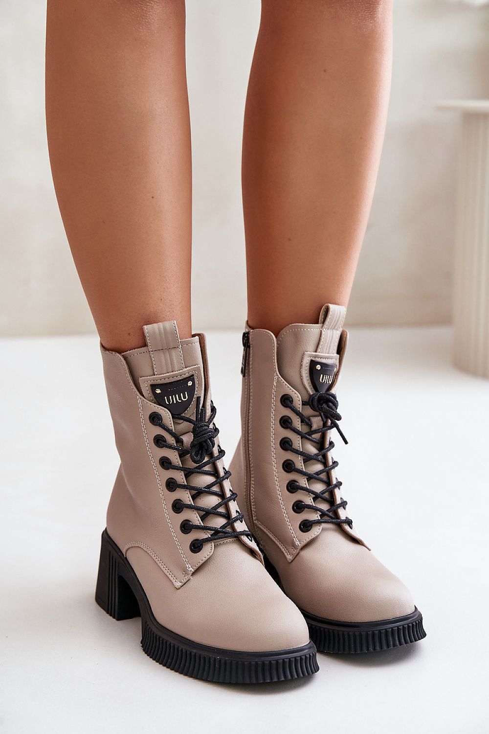  Laarsjes met hoge hak model 201012 Step in style 