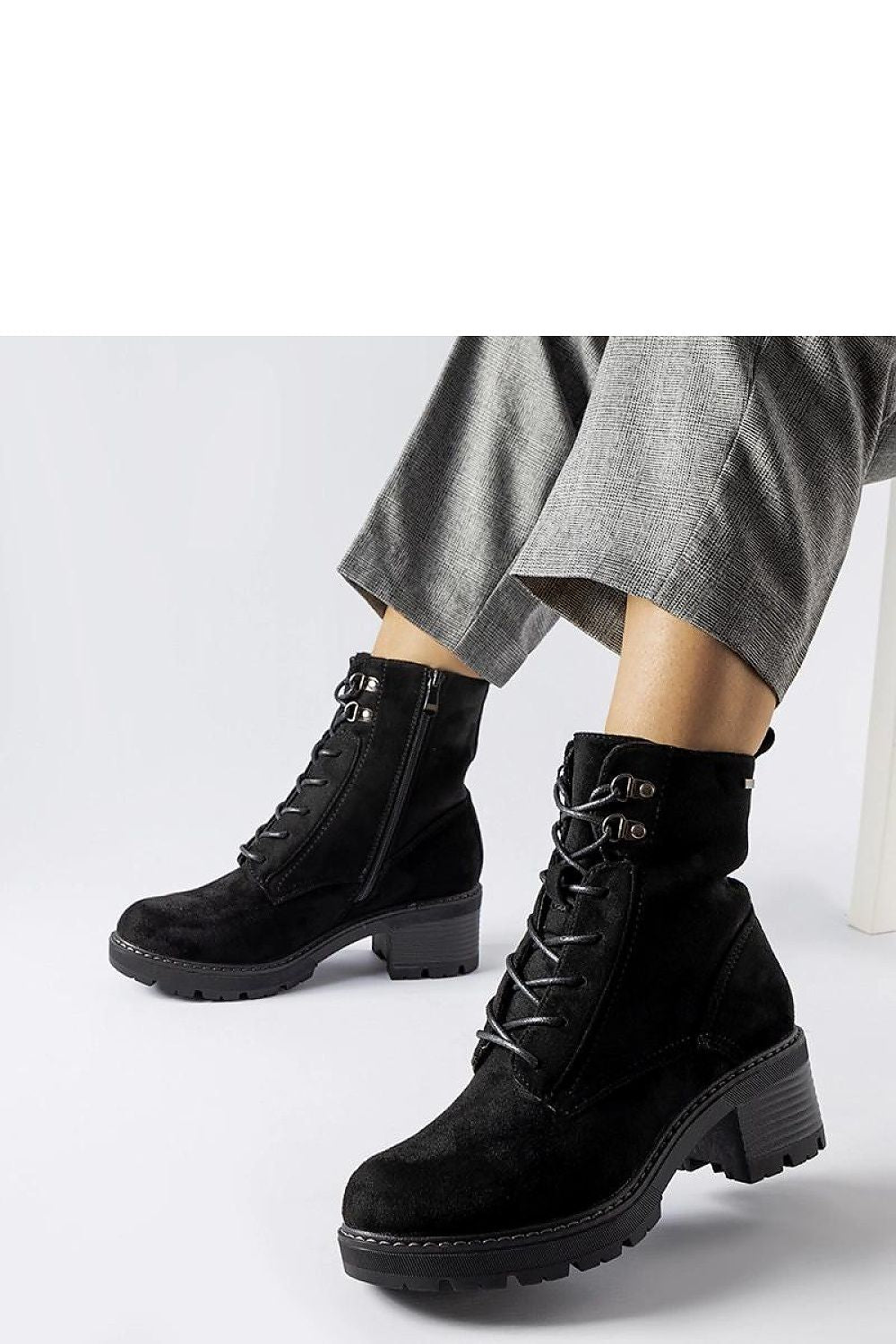  Laarsjes model 205852 Solea 