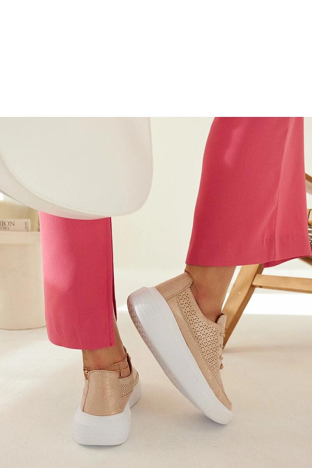  Sportchoenen op een platform model 207539 Solea 