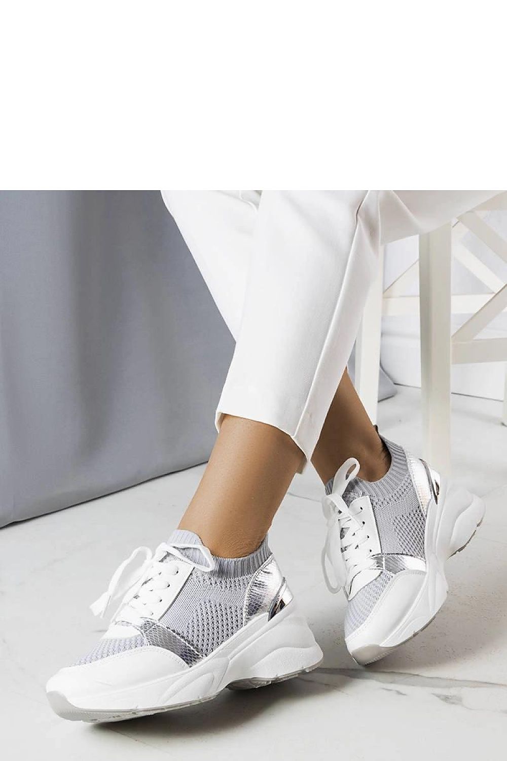  Schoen met sleehak model 207995 Solea 