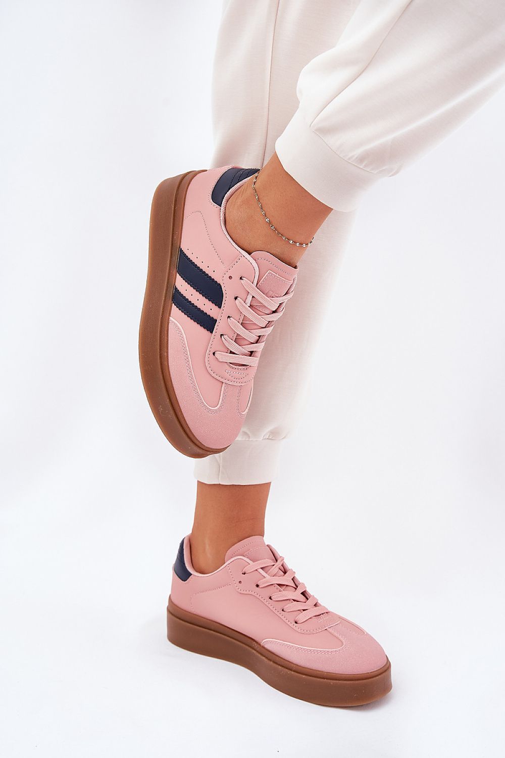  Sportchoenen op een platform model 211009 Step in style 
