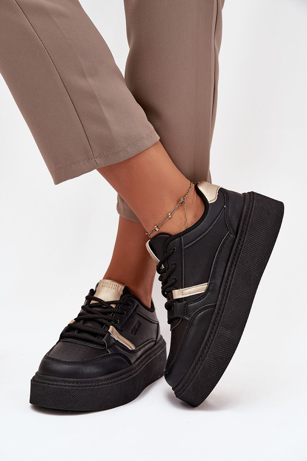  Sportchoenen op een platform model 216466 Step in style 