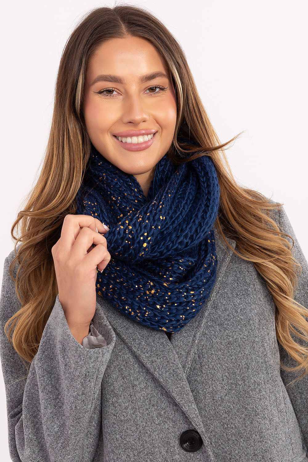  Loop Shawl model 220378 AT 