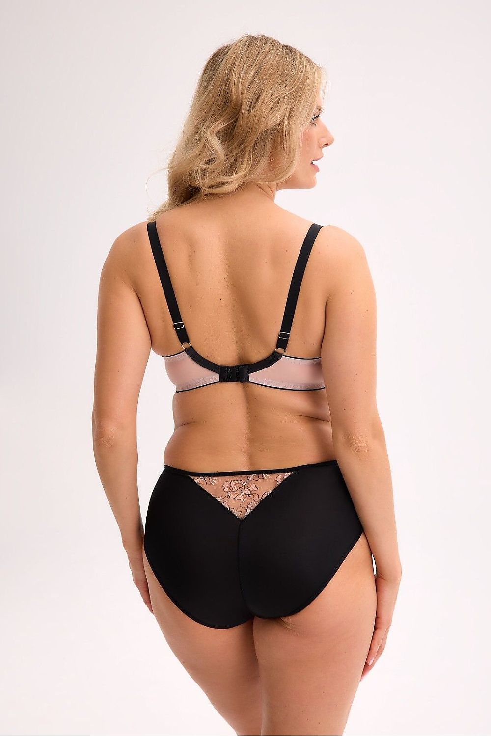  Slip model 220489 Gaia 