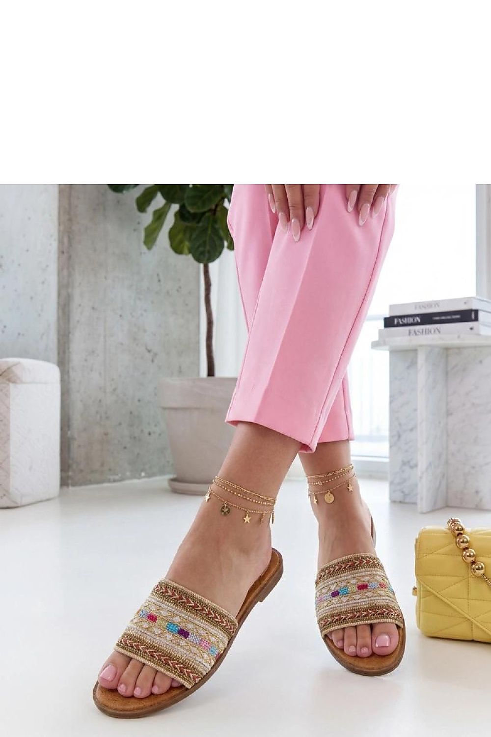  slippers model 226574 Solea 