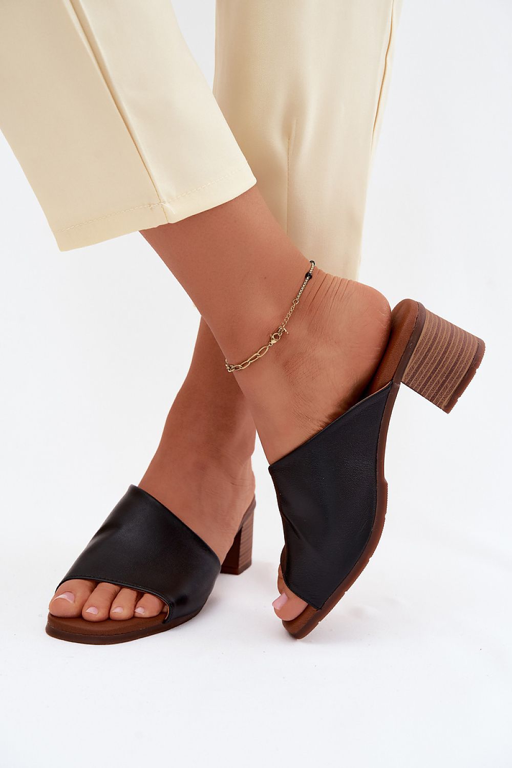  Hakken slippers model 227928 Step in style 