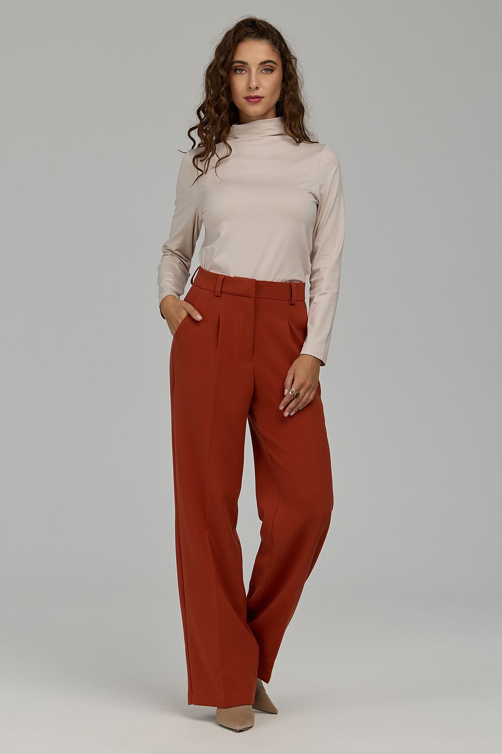  Damesbroek model 231343 Nife 