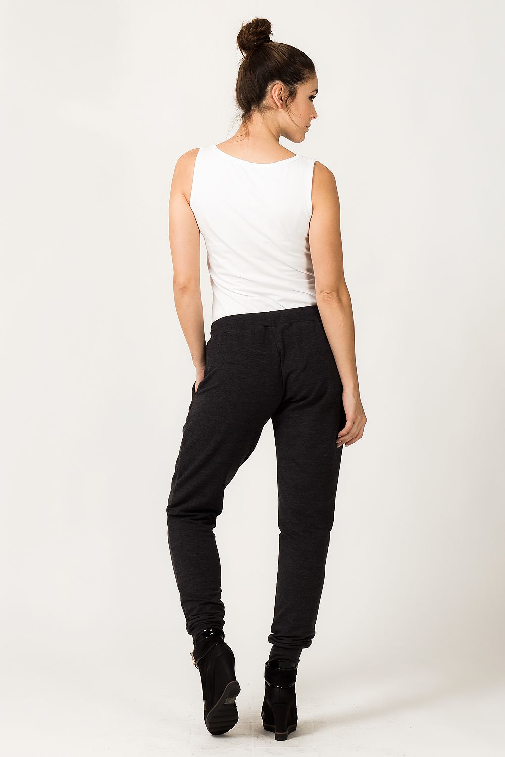  trainingsbroek model 36110 Tessita 