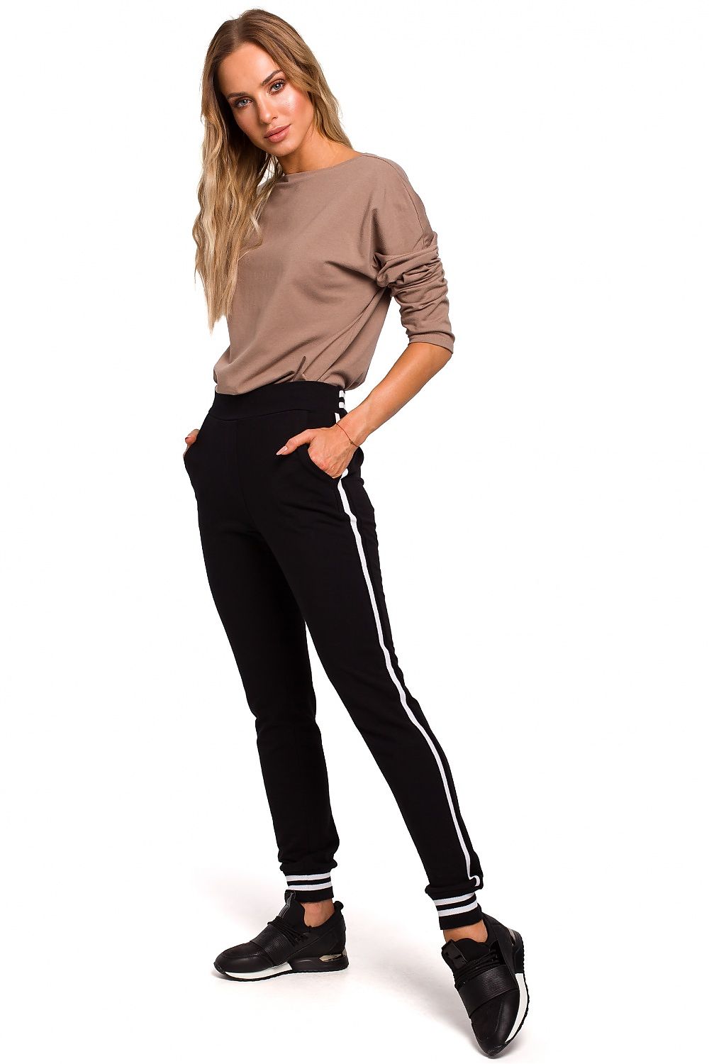  Damesbroek model 135474 Moe 