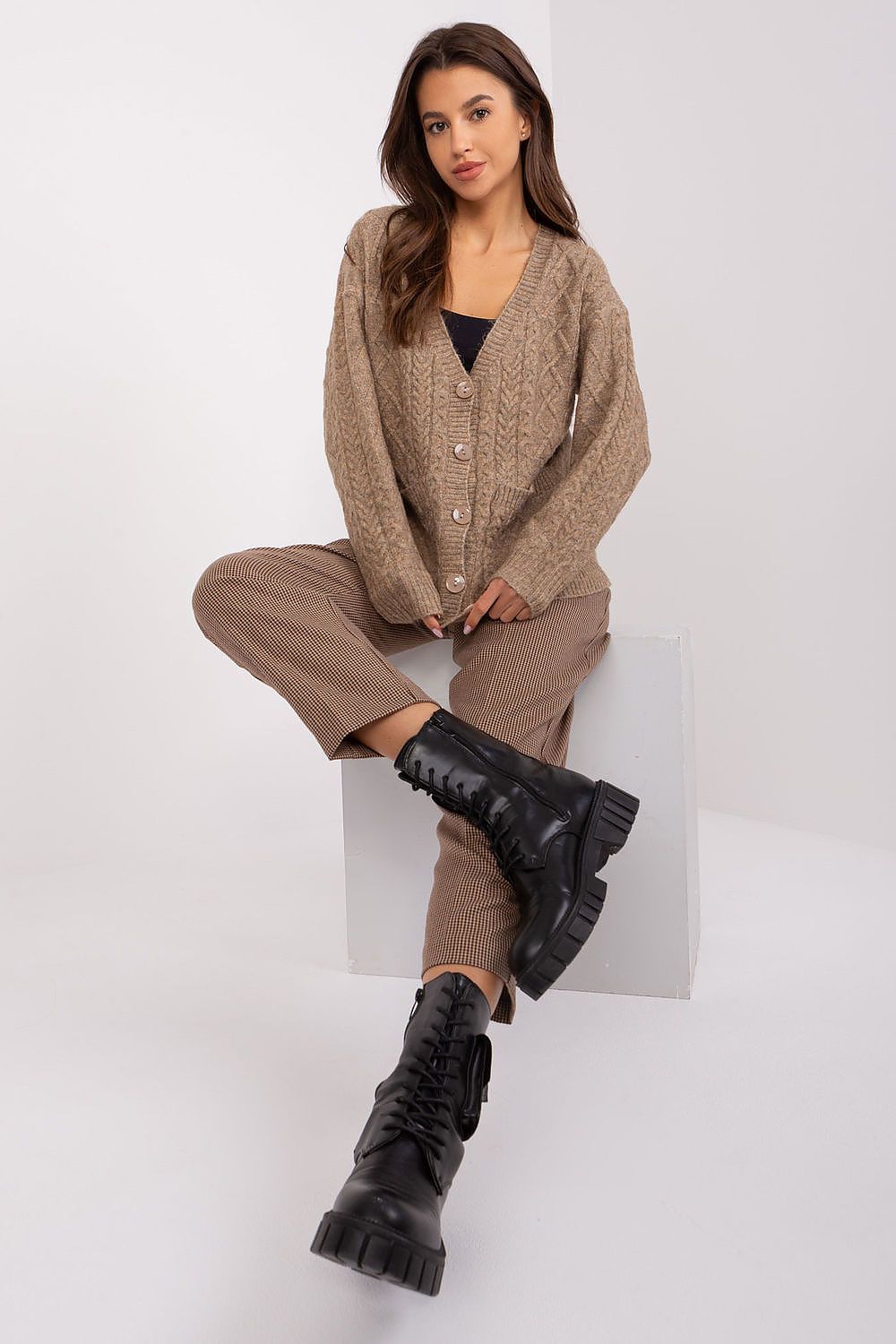  cardigan model 186752 AT 